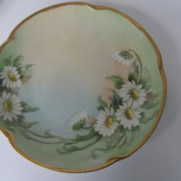 Antique Early 20th Century Hand Painted Floral Vienna  Daisies Hand Painted Daisy Plate Cabinet plates for walls signed Austria China